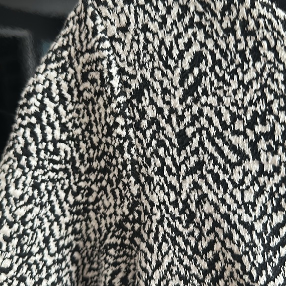 Banana Republic , size 0, bl/wh tweed dress - Picture 4 of 6